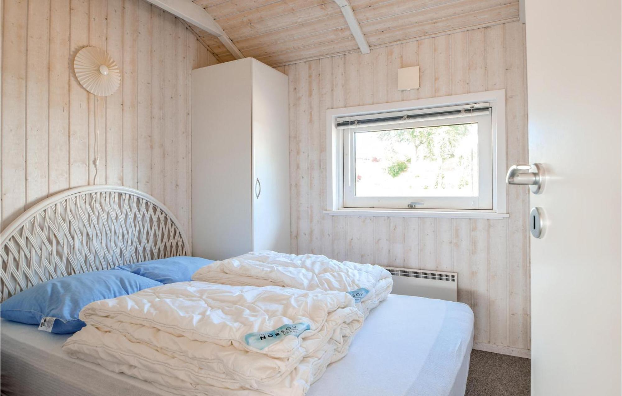 Amazing Home In Bjert With Wifi Binderup Strand 外观 照片